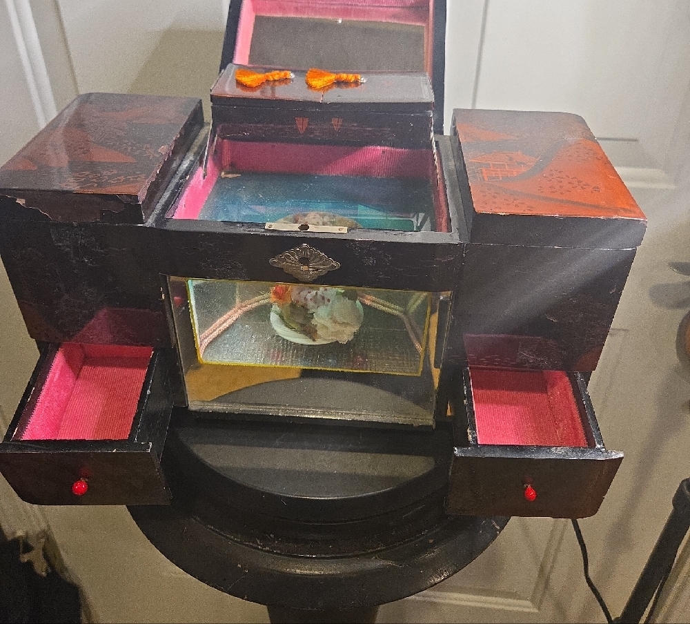 Vintage Japanese Lacquer Asian Spinning Girl Music Box Jewelry Box - Picture 15 of 16